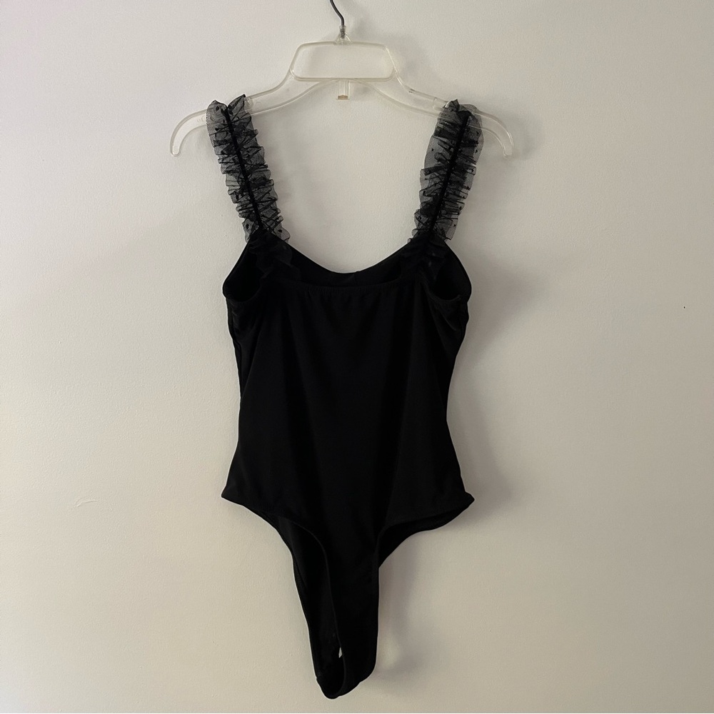 PrettyLittleThing Black Bodysuit with Ruffle Straps - Picture 2 of 3